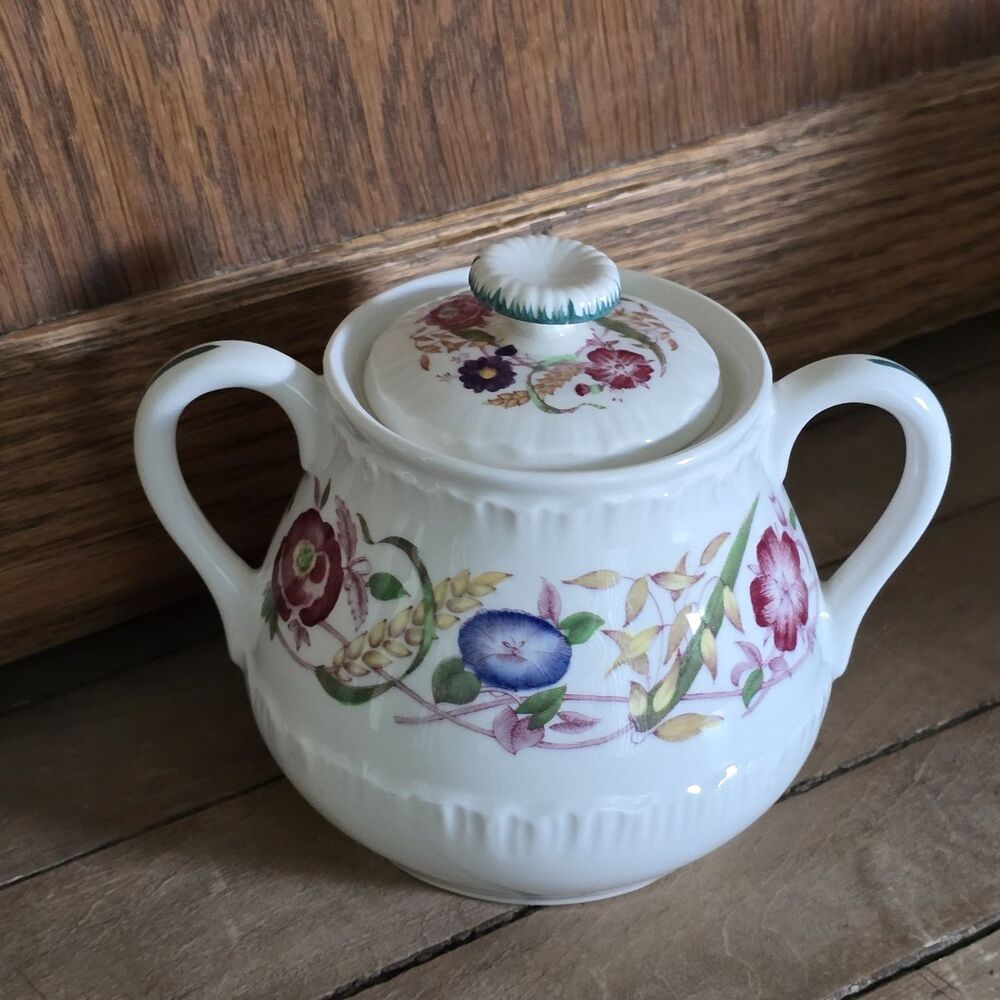 Wedgwood Sugar Bowl w/Lid Cornflower Floral 4.5" Tall Made in England AK 8023